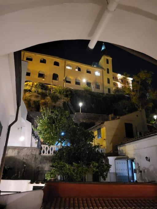 Apartamento Hippocratica Salerno Exterior foto