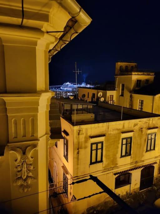 Apartamento Hippocratica Salerno Exterior foto
